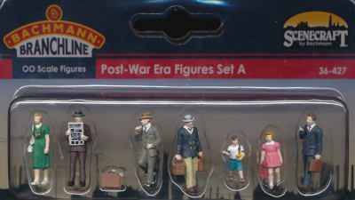 Bachmann Post-War Era Figures Set A box